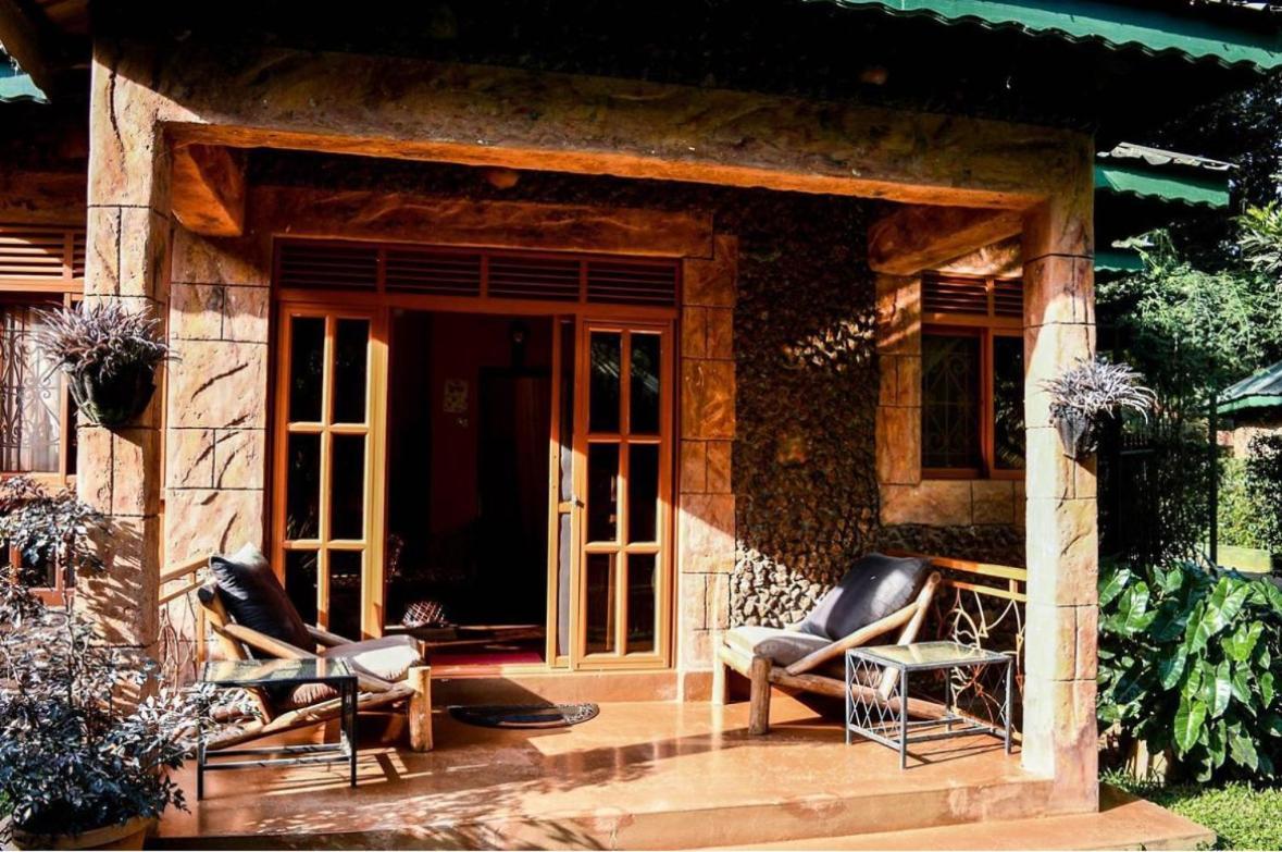 Country Lake Resort Garuga Entebbe Exteriör bild