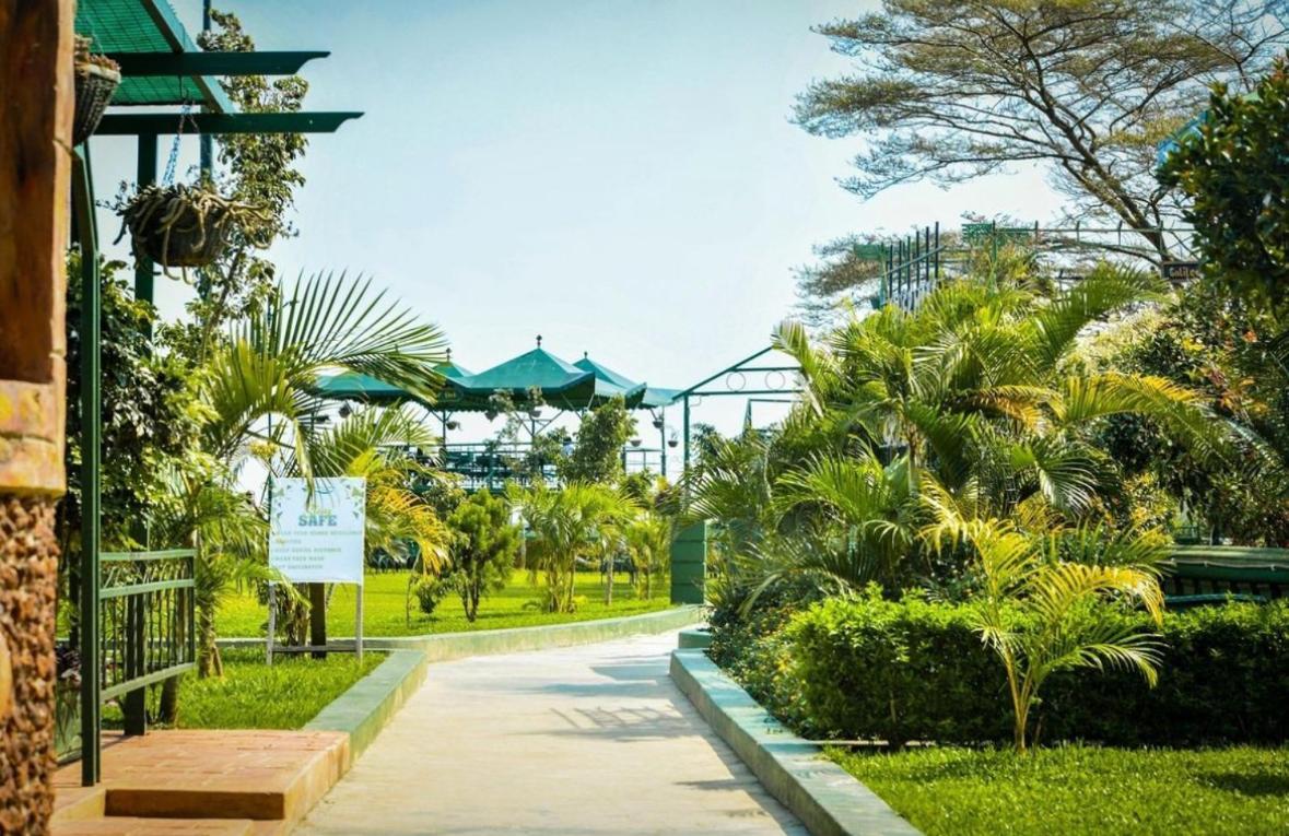 Country Lake Resort Garuga Entebbe Exteriör bild