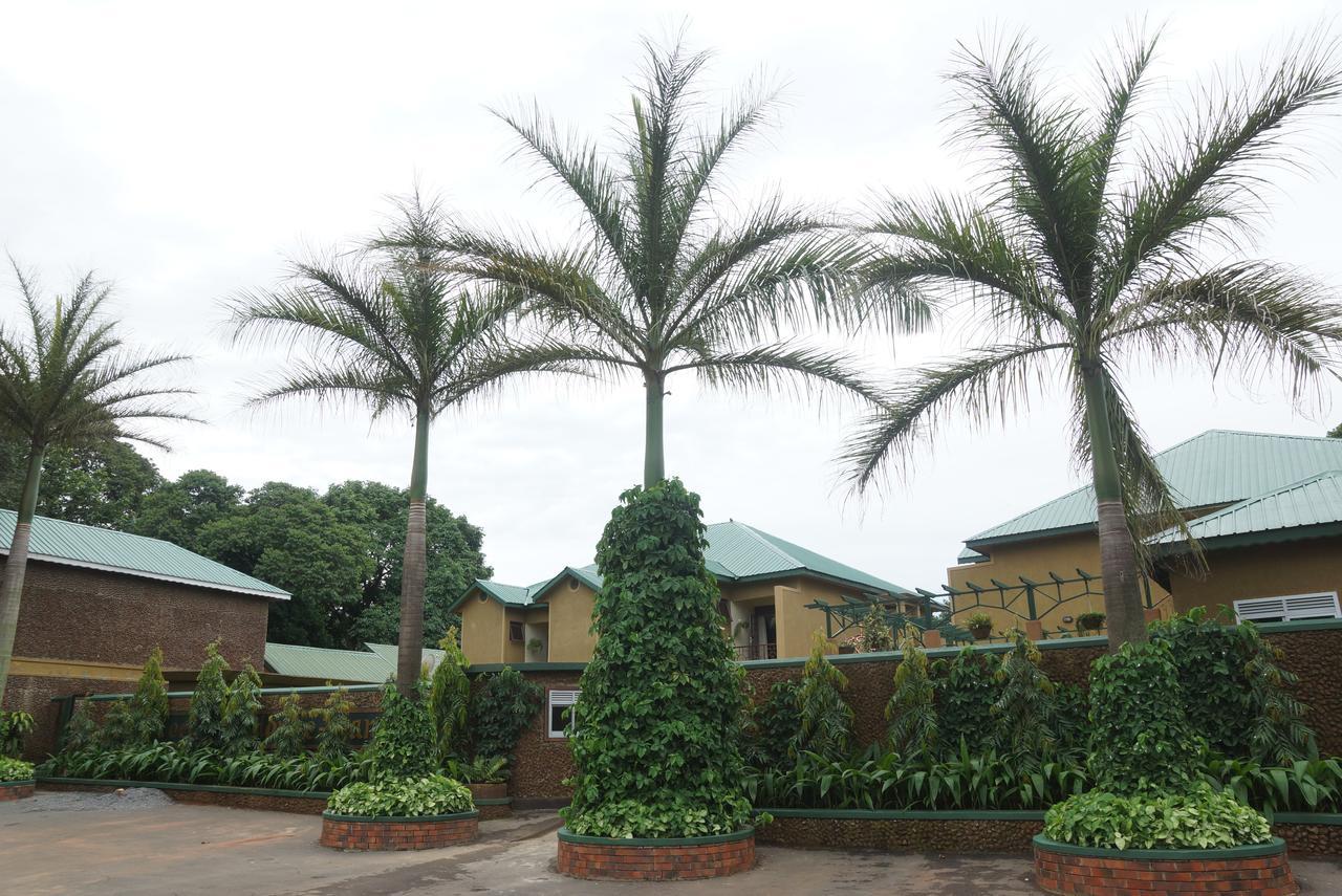 Country Lake Resort Garuga Entebbe Exteriör bild