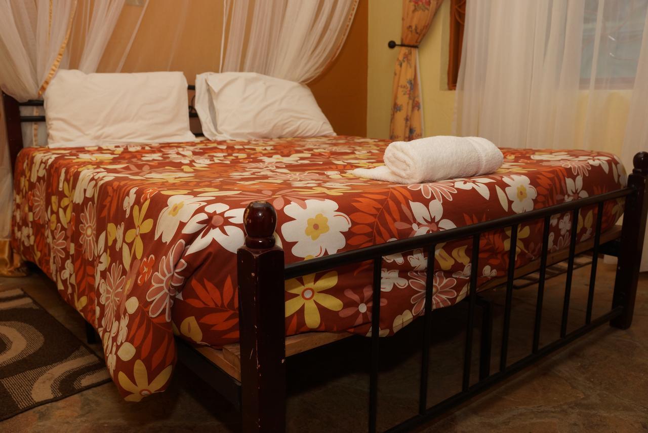 Country Lake Resort Garuga Entebbe Exteriör bild